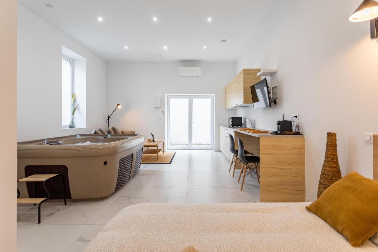 Love Room Jacuzzi Sauna Privatif Marsilya Dış mekan fotoğraf