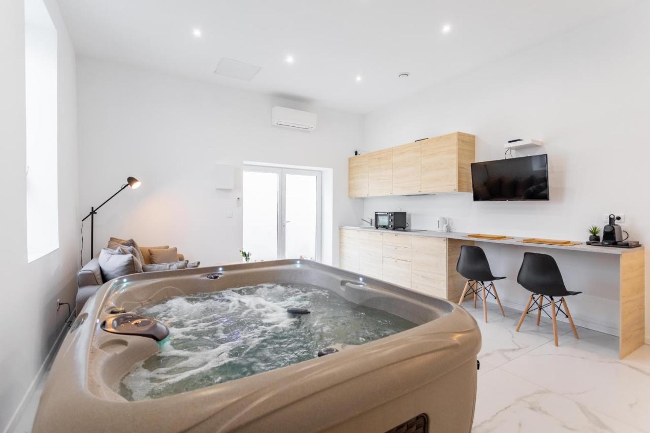 Love Room Jacuzzi Sauna Privatif Marsilya Dış mekan fotoğraf